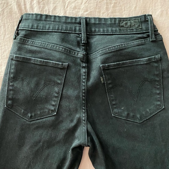 Levi’s - Picture 3 of 3